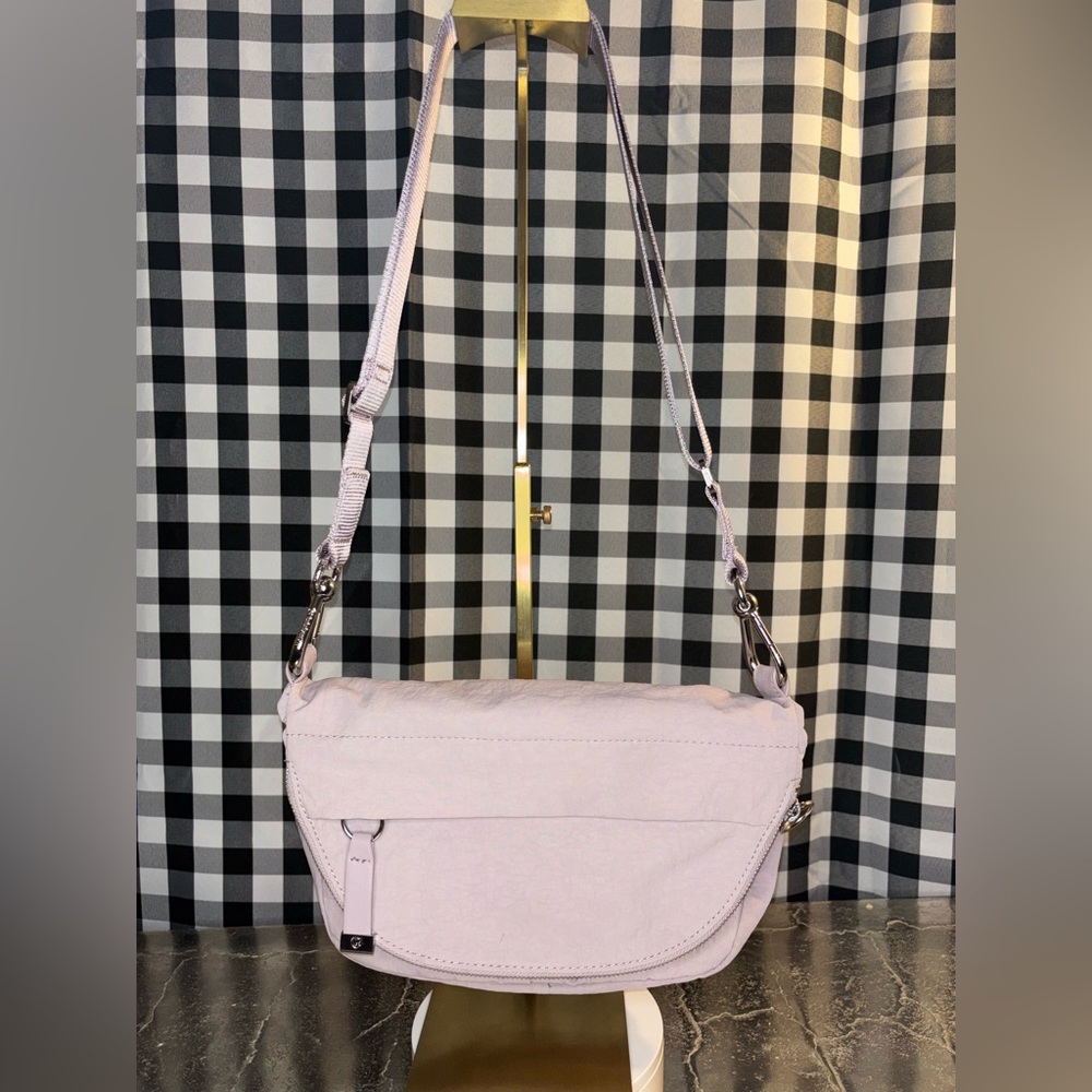 Lululemon Athletica Misty Pink All Night Festival Bag (5L) NWOT